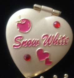 1512 - Princess Heart Series - Snow White Hinged Locket alternate image