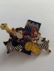 42407 - Mardi Gras 2008 Series - Chip 'n Dale - Disney Store US alternate image