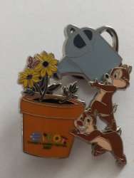 35852 - EPCOT International Flower & Garden Festival 2007 - Chip and Dale - Walt Disney World alternate image