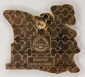 Walt Disney World Deluxe Starter Set - Characters at Park Attractions - Daisy with DCL Cruise Ship ONLY - MLT