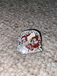 19131 - 2007 Hidden Mickey - Chip and Dale Seasons - Winter - Walt Disney World alternate image