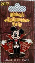 36498 - Mickey's Halloween Party 2013 - Vampire Mickey with Sliding Cape - Disneyland Resort alternate image