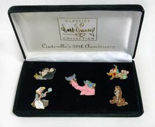 36942 - WDCC Cinderella 50th Anniversary 5 Pin Set - Blue Birds alternate image
