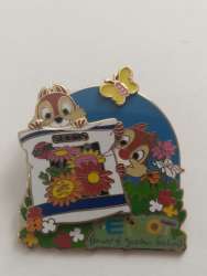 37008 - Epcot International Flower & Garden Festival 2011 - Chip and Dale - Walt Disney World alternate image