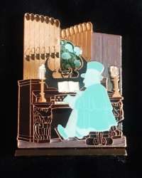 9332 - Haunted Mansion O'Pin House - Organist Diorama - Disneyland Resort alternate image