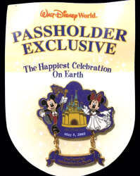 37978 - Happiest Celebration on Earth - Mickey and Minnie with Castle - Walt Disney World alternate image
