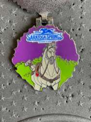 39257 - Resort Holiday Collection 2016: Jeweled Wreaths - Saratoga Springs Resort & Spa - Maximus Wreath - Walt Disney World alternate image