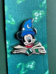 39280 - Film Storytellers Tiny Pin Boxed Lanyard Set - Sorcerer Mickey - Walt Disney World alternate image