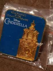 39284 - Now Playing at the El Capitan Theatre - Cinderella (Live Action) - Disney Studio Store Hollywood / Soda Fountain alternate image