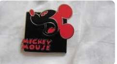 3943 - Mickey Pop-Art Expressions Mystery Pin Pouch Collection - Red (Scared) alternate image