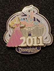 39769 - 2011 Dated Year Pins - Sleeping Beauty Castle - Aurora - Disneyland Resort alternate image