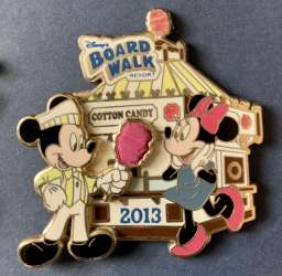 40501 - Gingerbread House Collection 2013 - Boardwalk Resort - Mickey & Minnie Cotton Candy - Walt Disney World alternate image