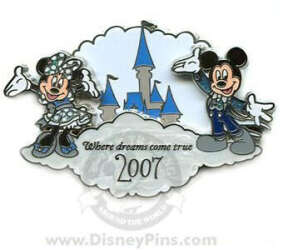 'The Year of a Million Dreams - Mickey and Minnie - MLT'
