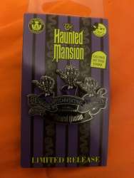 40230 - Haunted Mansion - AP Exclusive  Haunted mansion: Beware of the hitchhiking ghost alternate image