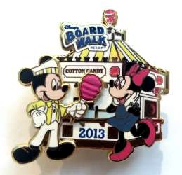 40501 - Gingerbread House Collection 2013 - Boardwalk Resort - Mickey & Minnie Cotton Candy - Walt Disney World alternate image