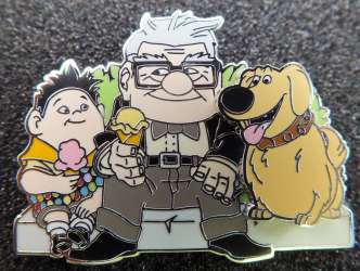 Up Mon Livre Adventure Event - Russell and Carl and Dug Sidewalk Ice Cream - DLP