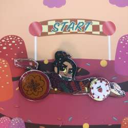 42032 - Loungefly - Collector Box - Vanellope in her Candy Race Car - Loungefly alternate image