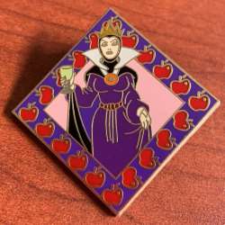 25471 - Villains Diamond Deluxe Starter Set - Evil Queen - Walt Disney World alternate image