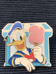 41221 - Delicious Disney Trading Starter Set - Donald with Cotton Candy ONLY - Walt Disney World alternate image