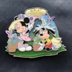 41380 - EPCOT Flower & Garden Festival 2009 - Mickey and Minnie - Walt Disney World alternate image