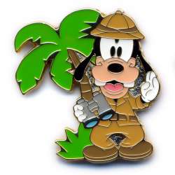 Jungle Carnival - Winter 2015 - Safari Goofy holding Binoculars