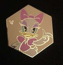 2019 Hidden Mickey - Animated Shorts Art Style - Daisy Duck - MLT