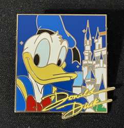42054 - Character Autographs and Cinderella Castle Booster Set - Donald Duck - Walt Disney World alternate image