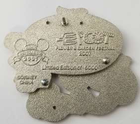 27423 - EPCOT International Flower & Garden Festival 2007 - WDW - Epcot Flower and Garden Festival 2007 - Mickey & Minnie - Walt Disney World alternate image