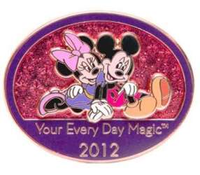 42457 - Disney Visa Card Rewards - Minnie & Mickey Mouse alternate image