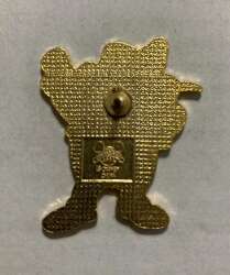 42502 - The Seven Dwarfs - Happy Holding a Jewel alternate image