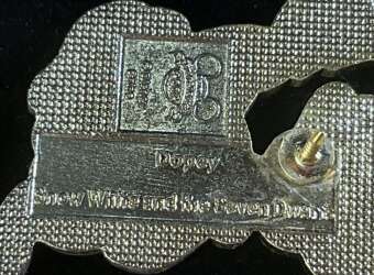 42520 - The Seven Dwarfs - Dopey Sitting with Jewels over his Eyes. alternate image