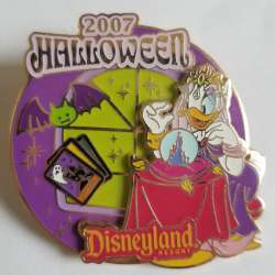 26732 - Halloween 2007 - Daisy with Crystal Ball - Disneyland Resort alternate image