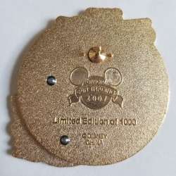 26732 - Halloween 2007 - Daisy with Crystal Ball - Disneyland Resort alternate image