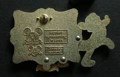 'Happiest Homecoming On Earth Framed Castle Collection - Pluto - DLR'