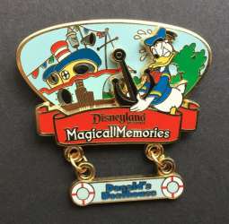 28060 - Magical Memories - Donald's Boathouse - Donald Duck - Disneyland Resort alternate image