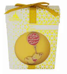 28943 - Holiday Gift Pins - Nobody Can Be Uncheered By A Balloon - Winnie the Pooh - Disney Store US alternate image