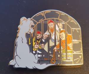Disney Park Attractions Mystery Box Collection - Pirates of the Caribbean jail and dog with key - MLT