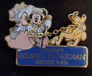 Grand Floridian Mickey and Minnie Walking Pluto