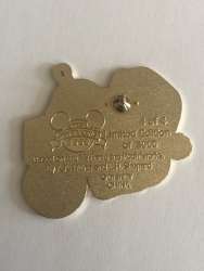 45462 - Merry Christmas 2006 Character Ornament - Pooh looking into Ornament - Walt Disney World alternate image