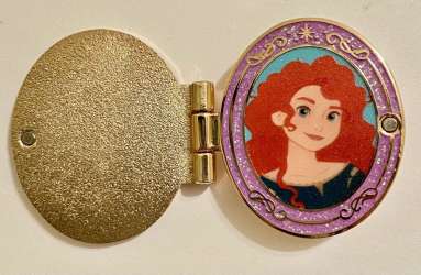 46619 - Castle of Magical Dreams 2021 - Princess Locket & Bookmark Set - Merida - Hong Kong Disneyland alternate image