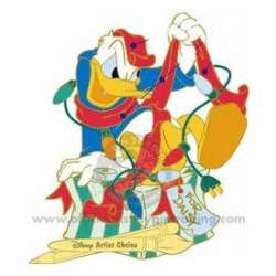 47038 - Spectacle of Pins 2004 - Artist Choice - Donald Duck Wrapped Up - Walt Disney World alternate image