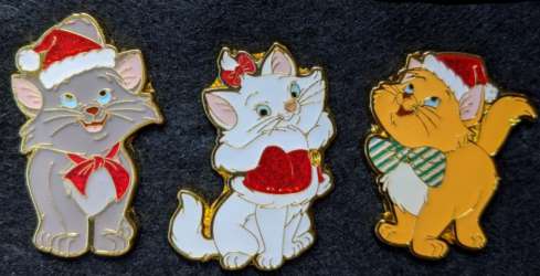 29907 - Christmas 2019 - Christmas Kittens Set — Full Set - Loungefly alternate image