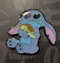 47293 - Hot Topic - Lilo & Stitch - Stitch holding turtle - Loungefly alternate image