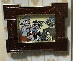 'Characters Family Portraits Reveal/Conceal Mystery - Pinocchio Family - MLT'