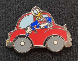 Flex 2003 Pin - Donald in Red Car