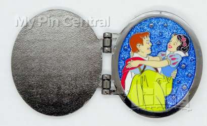47722 - Loungefly - Princess Hinged Lockets Mystery Collection - Snow White & Prince Florian - Loungefly alternate image
