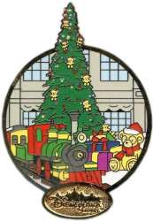 Disneyland Hotel - Christmas tree, bear, and train