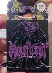 48203 - Glow in the Dark Villains - Maleficent - Disneyland Resort Paris alternate image