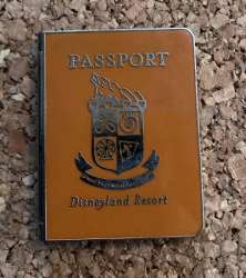 48325 - Disneyland Passport - Goofy Passport - Disneyland Resort alternate image