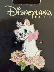 48945 - The Aristocats - Marie with pink roses - Disneyland Resort Paris alternate image